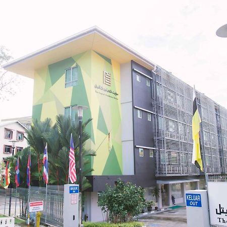 The Capital Residence Suites Bandar Seri Begawan Buitenkant foto
