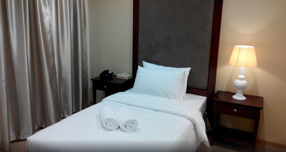 The Capital Residence Suites Bandar Seri Begawan Buitenkant foto