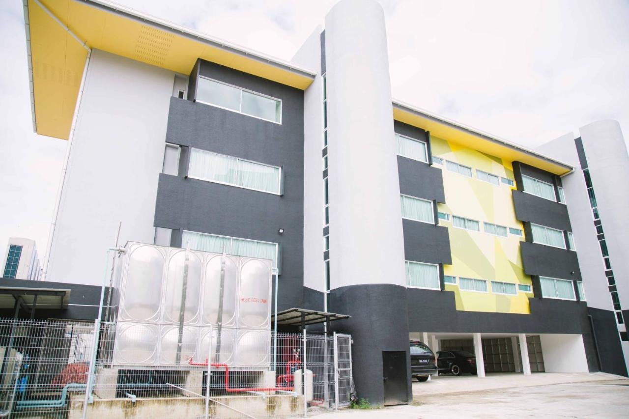 The Capital Residence Suites Bandar Seri Begawan Buitenkant foto