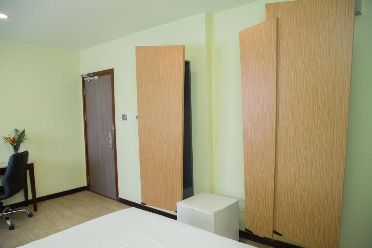 The Capital Residence Suites Bandar Seri Begawan Buitenkant foto