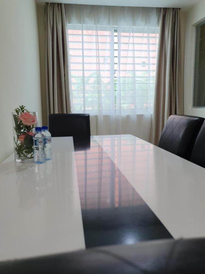 The Capital Residence Suites Bandar Seri Begawan Buitenkant foto